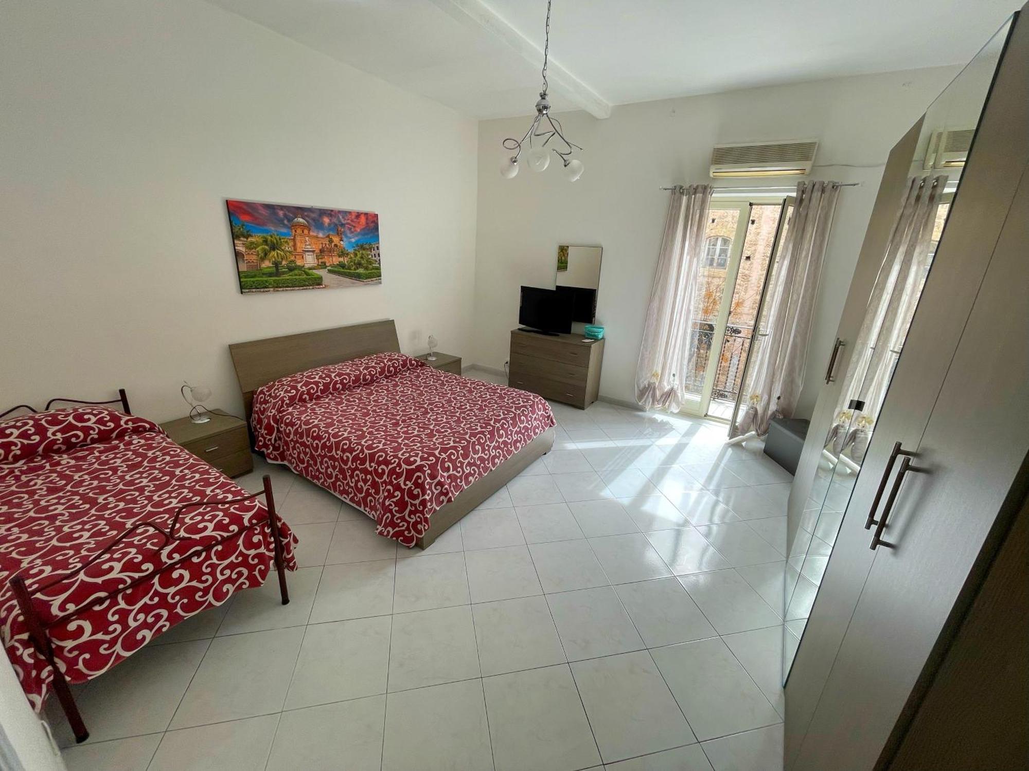 Casa Sicilia Apartment ปาแลร์โม ภายนอก รูปภาพ